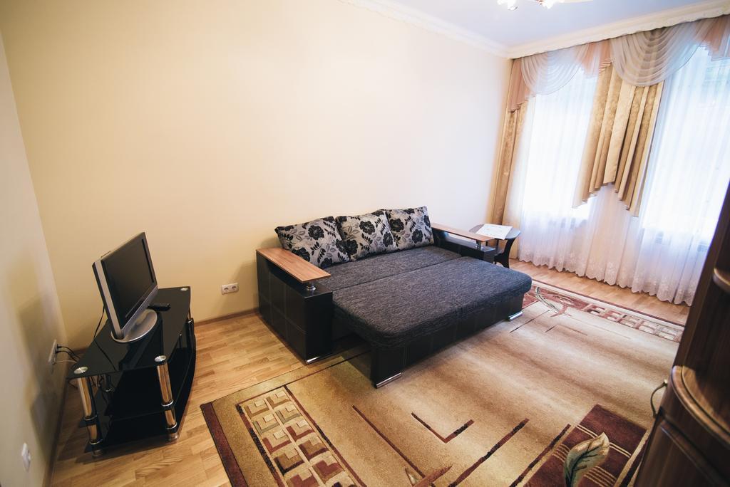 Apartment On Bernarda Meretyna Lviv Exterior foto